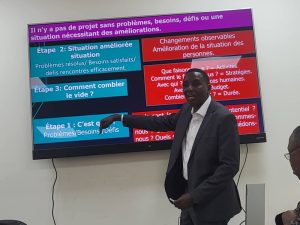 Lire la suite à propos de l’article Église du Christ au Congo:  il s&rsquo;est déroulé une formation dans l&rsquo;élaboration de Projet avec le Professeur Emery Mpwate